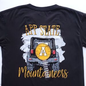 App State Mountaineers T Shirt Mens M Appalachian V Neck 100% Cotton Black NWT